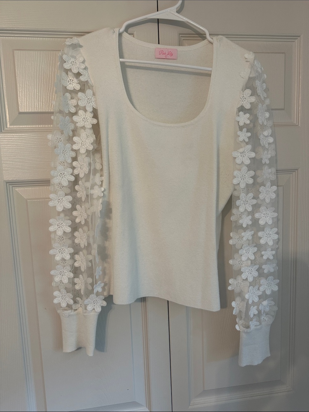 Pink Lily White Floral Lace Sleeve Scoop Neck Top